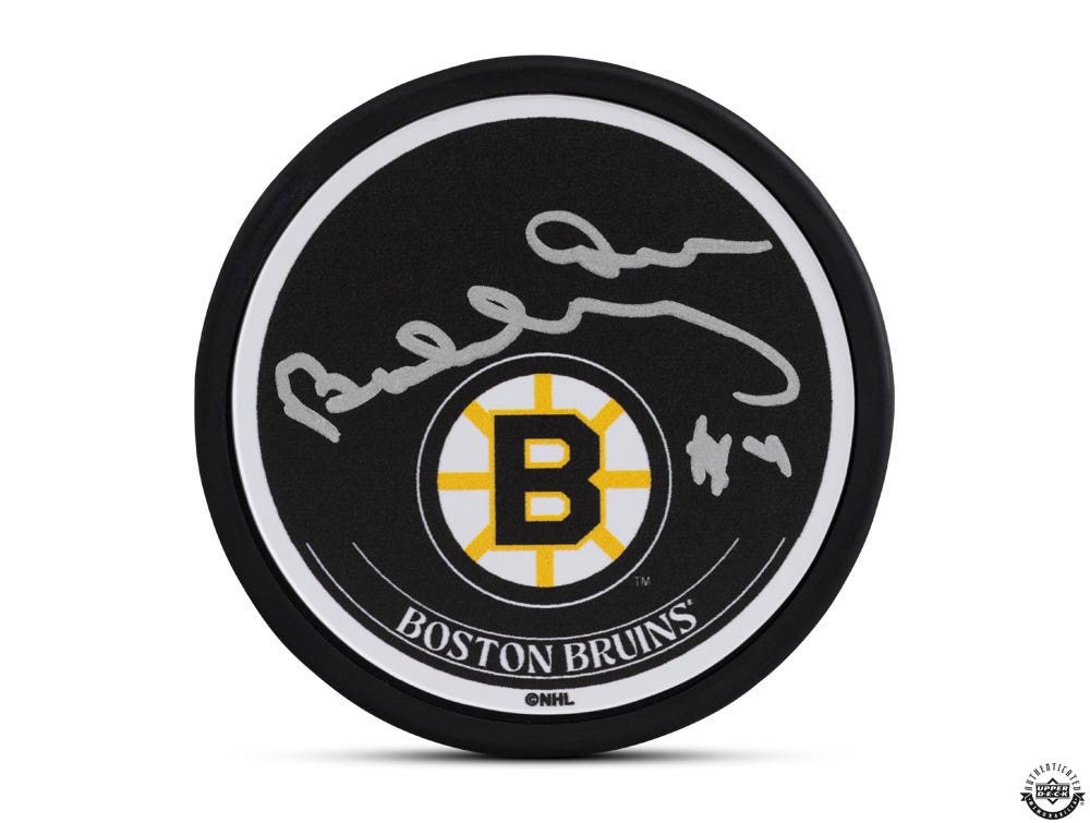 Bobby orr signed puck 2025
