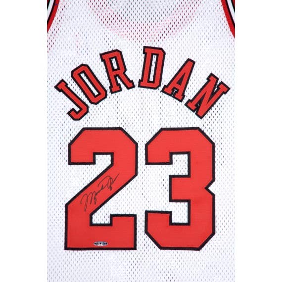 Michael Jordan Chicago Bulls Autographed Black Jersey - Upper Deck