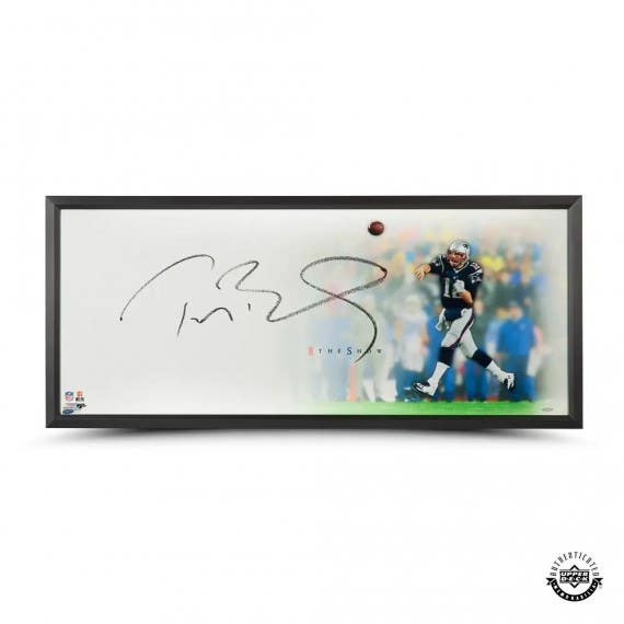 https://upperdeckstore.com/media/catalog/product/cache/cca31960a2955b031df57569d9e7c7f0/t/o/tom-brady-autographed-the-show-epic-framed-87957_1_1.jpg